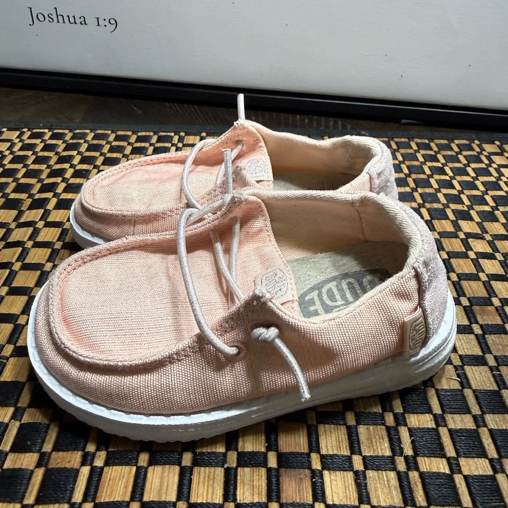 Hey Dude Blush Pink Loafers Toddler SZ 7 Box14